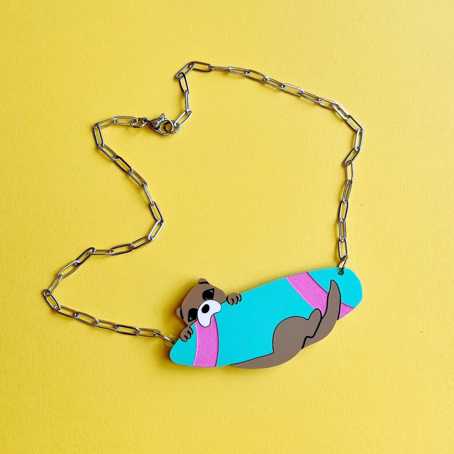 Mischievous otter necklace