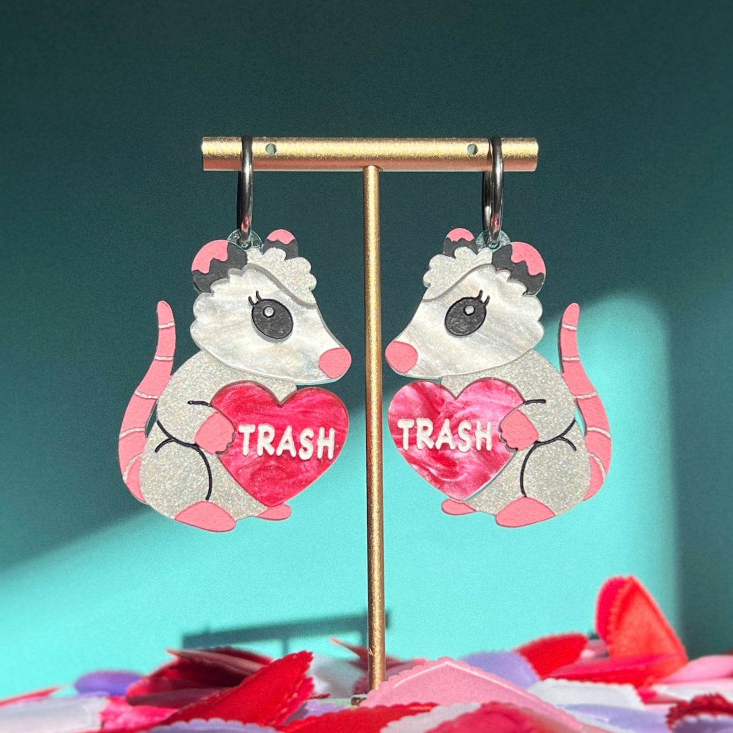 Trash opossum *single earring*