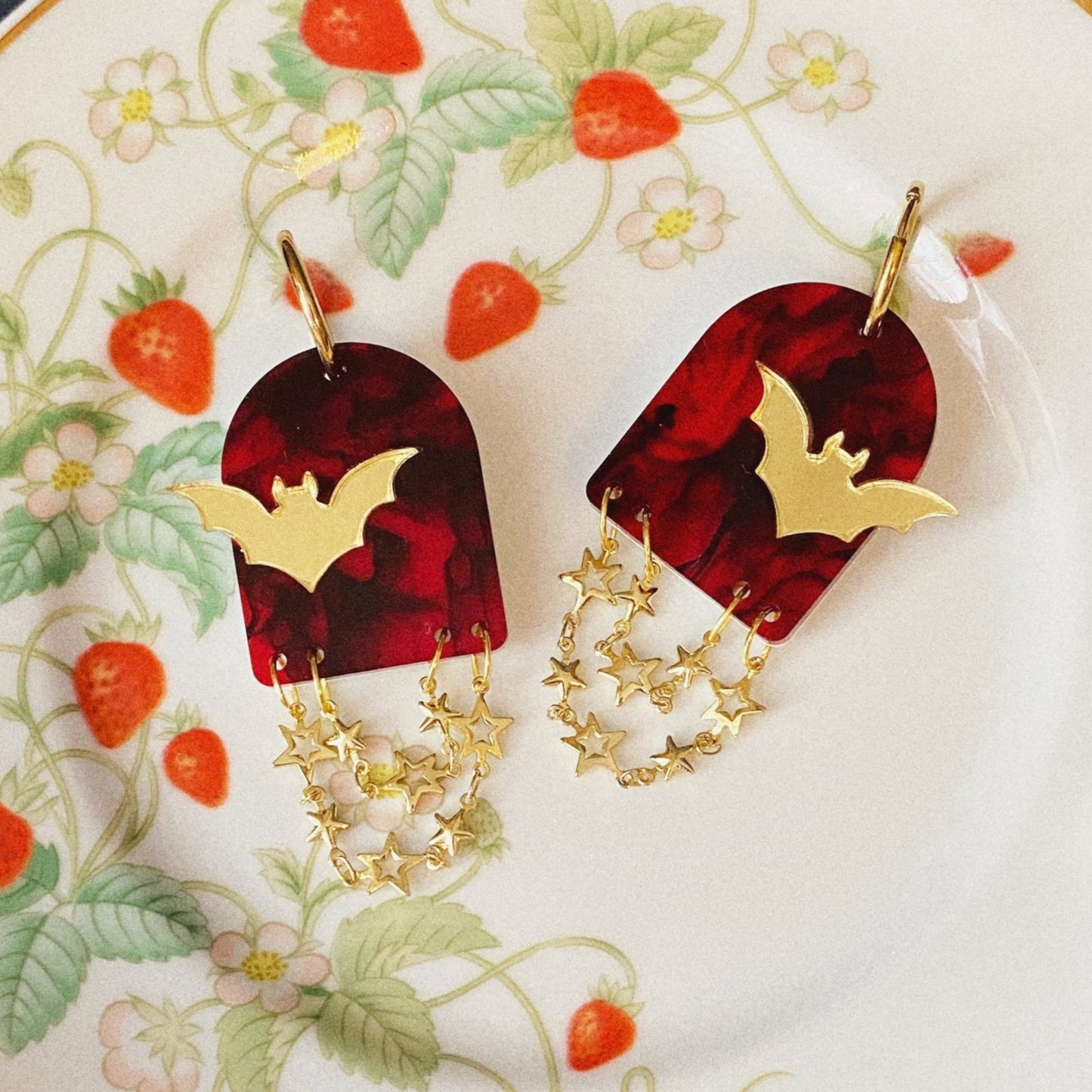 Battie earrings - red smoke