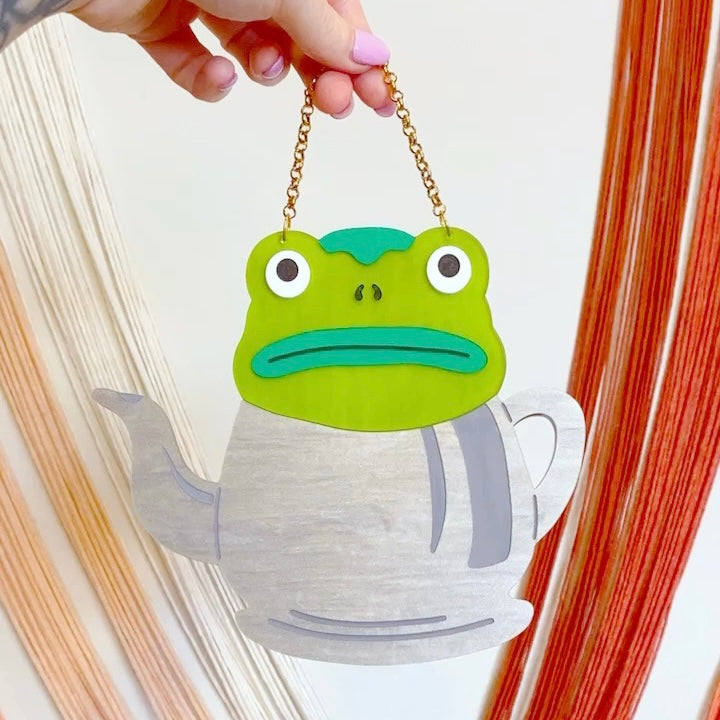 Jason frog wall hanging